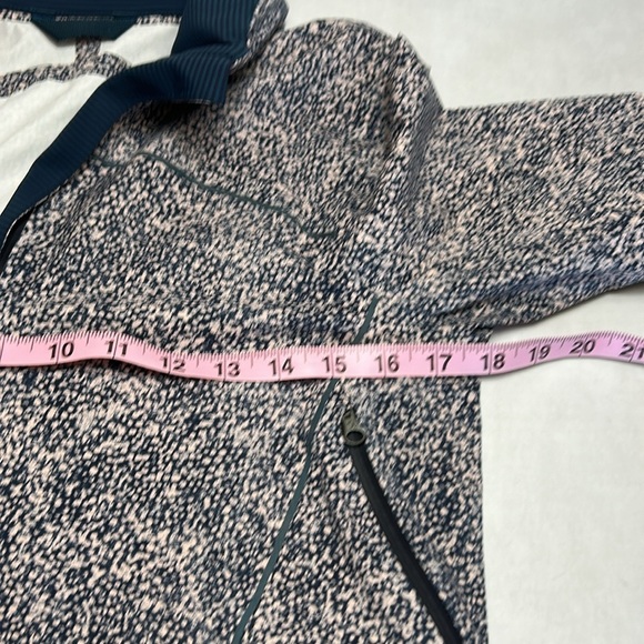 LULULEMON RUNWAY JACKET 100% NYLON PEBBLE PRINT PARFAIT PINK ABERTSON LAKE SZ 6 - Picture 14 of 16